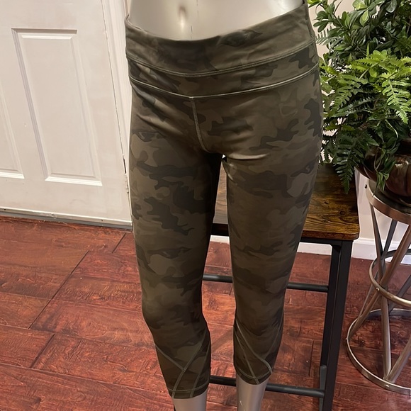 Lululemon Green Run Inspire Crop All Luxtreme - Picture 7 of 8